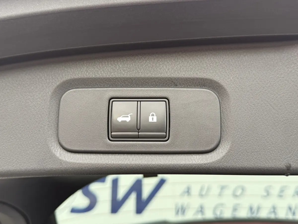 1.5 e-Power N-Connecta | Trekhaak | Pano | ACC | 360* Camera | Keyless