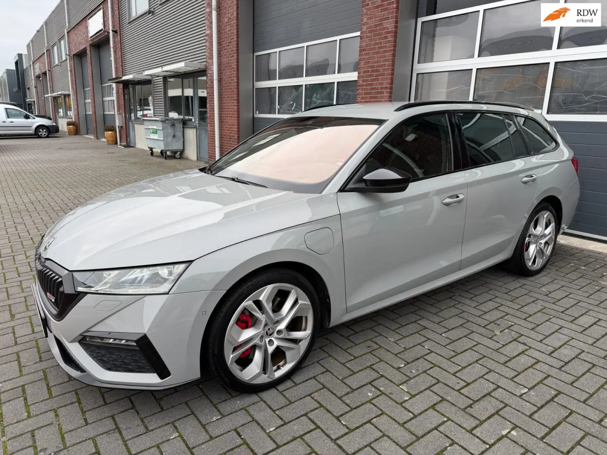 1.4 TSI RS iV PHEV ACC HUD Canton Camera