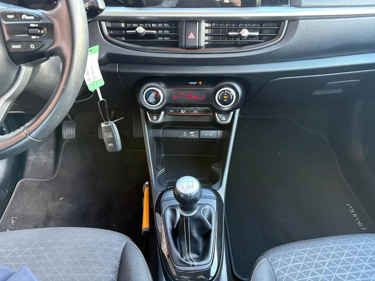 1.0 CVVT First Edition | Navigatie | Cruise control | Camera | Apple Carplay / Android Auto | Elektrische ramen voor en achter | Lichtmetalen Velgen |