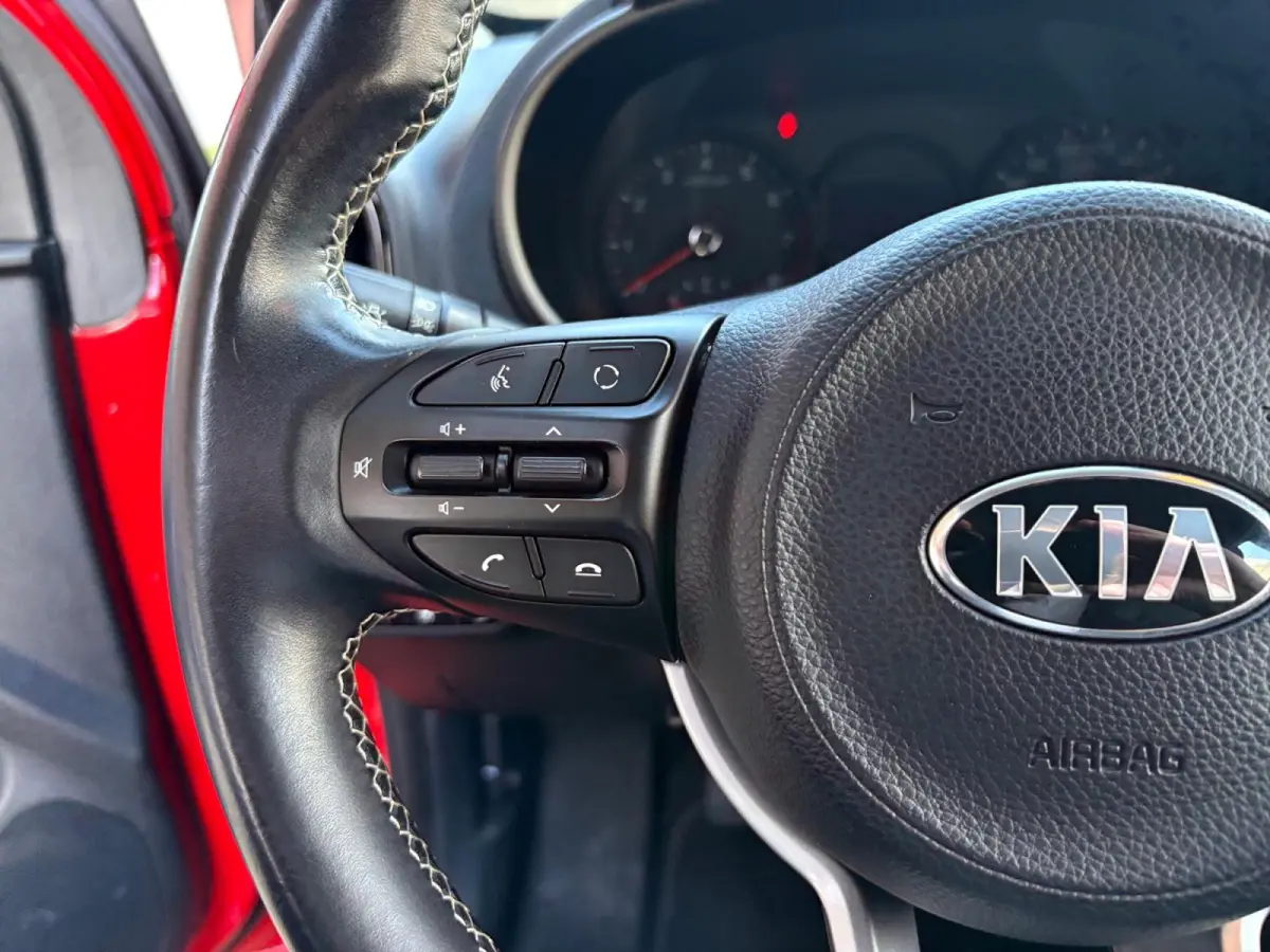 1.0 CVVT First Edition | Navigatie | Cruise control | Camera | Apple Carplay / Android Auto | Elektrische ramen voor en achter | Lichtmetalen Velgen |