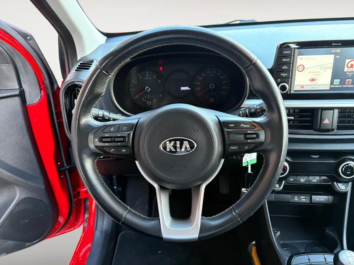 1.0 CVVT First Edition | Navigatie | Cruise control | Camera | Apple Carplay / Android Auto | Elektrische ramen voor en achter | Lichtmetalen Velgen |