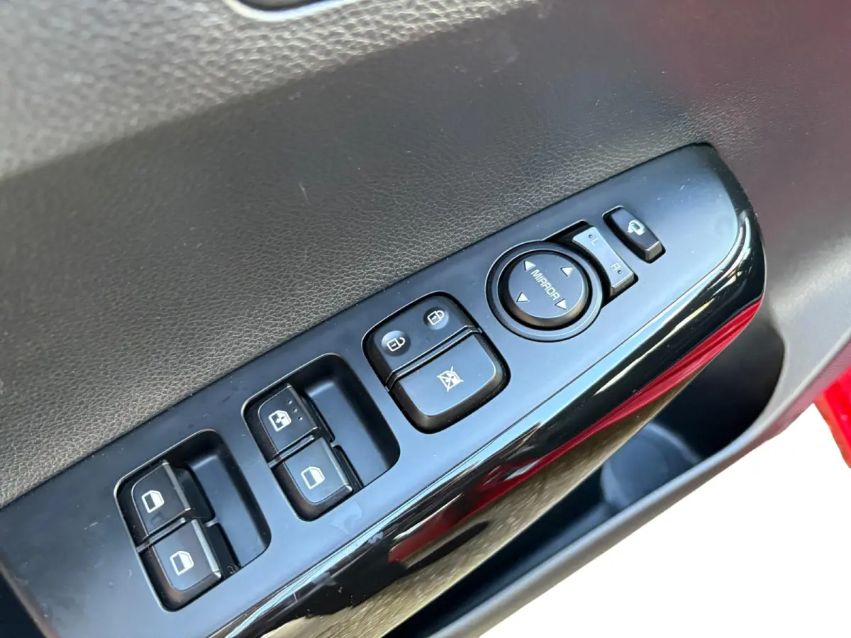 1.0 CVVT First Edition | Navigatie | Cruise control | Camera | Apple Carplay / Android Auto | Elektrische ramen voor en achter | Lichtmetalen Velgen |