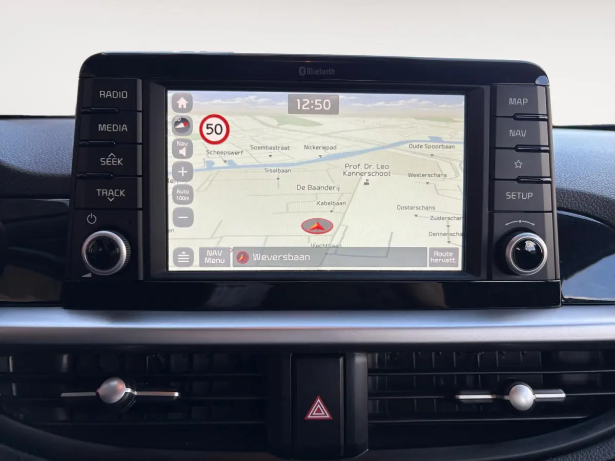 1.0 CVVT First Edition | Navigatie | Cruise control | Camera | Apple Carplay / Android Auto | Elektrische ramen voor en achter | Lichtmetalen Velgen |