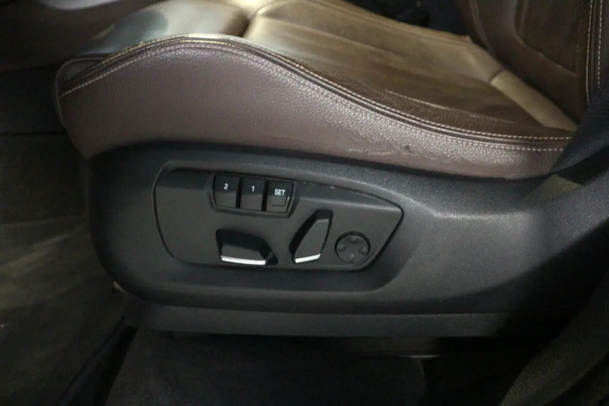 XDrive40e High Executive 12 MAANDEN GARANTIE/ TREKHAAK/ CARPLAY