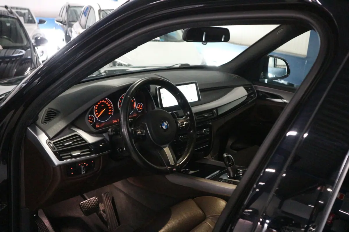 XDrive40e High Executive 12 MAANDEN GARANTIE/ TREKHAAK/ CARPLAY