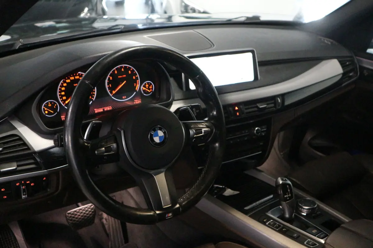XDrive40e High Executive 12 MAANDEN GARANTIE/ TREKHAAK/ CARPLAY
