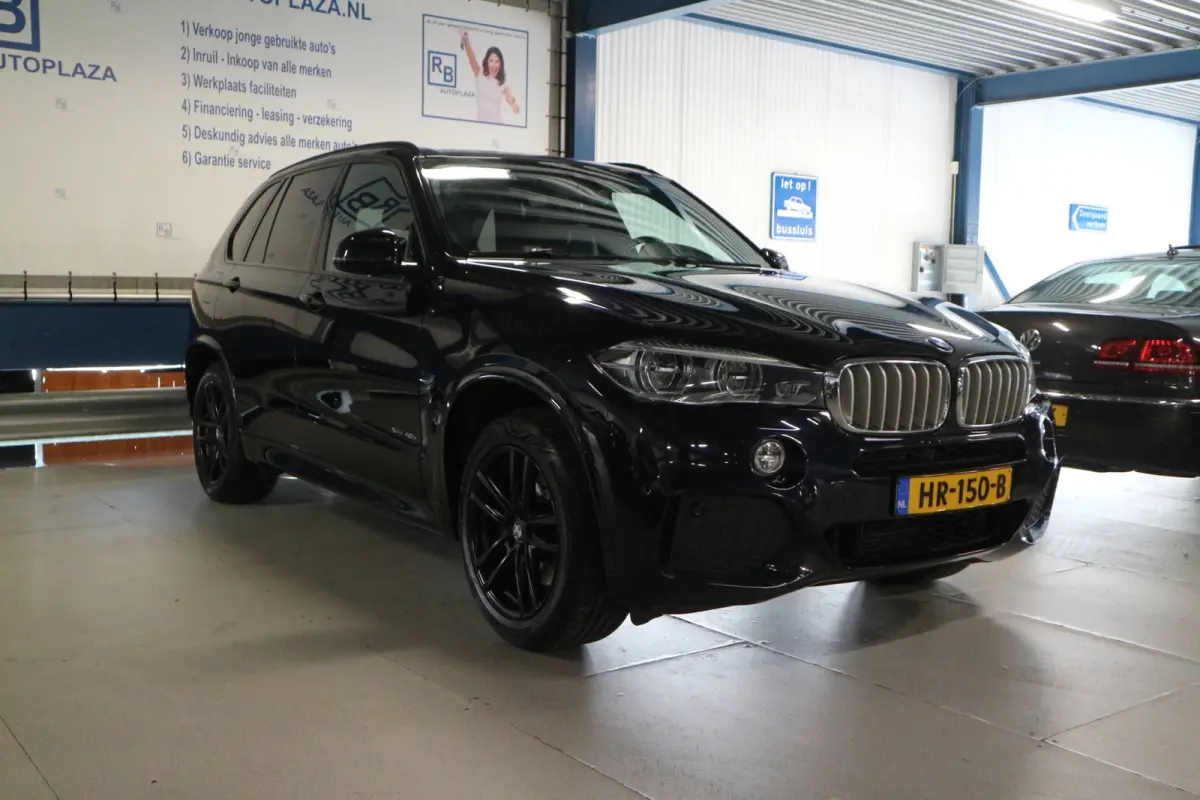XDrive40e High Executive 12 MAANDEN GARANTIE/ TREKHAAK/ CARPLAY