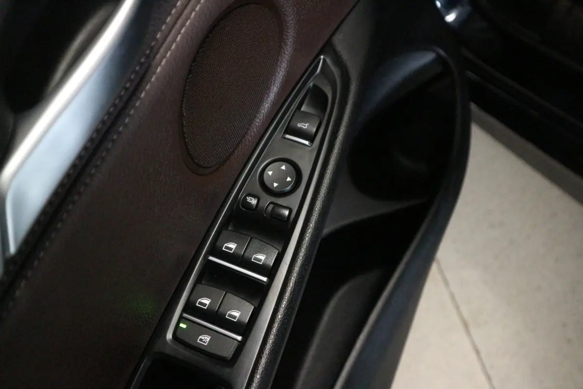 XDrive40e High Executive 12 MAANDEN GARANTIE/ TREKHAAK/ CARPLAY