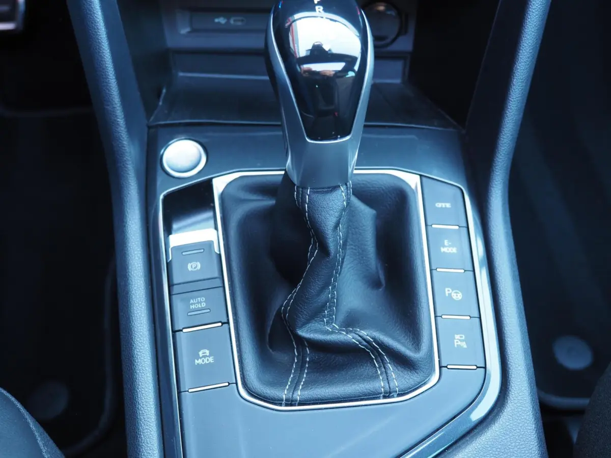 1.4 TSI eHybrid R-Line 245PK | Leder | 360 | Pano | Keyless | Memory | Stoel & Stuurwielverwarming | Trekhaak | Adaptive | Digital Dash | Lane Assist | Matrix IQ Led | Carplay | Navi | Ambie