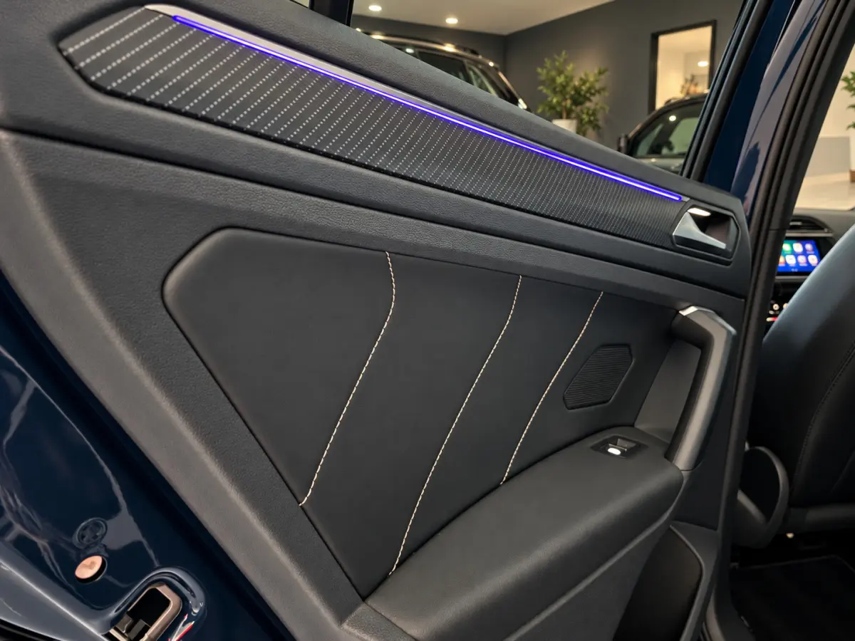 1.4 TSI eHybrid R-Line 245PK | Leder | 360 | Pano | Keyless | Memory | Stoel & Stuurwielverwarming | Trekhaak | Adaptive | Digital Dash | Lane Assist | Matrix IQ Led | Carplay | Navi | Ambie