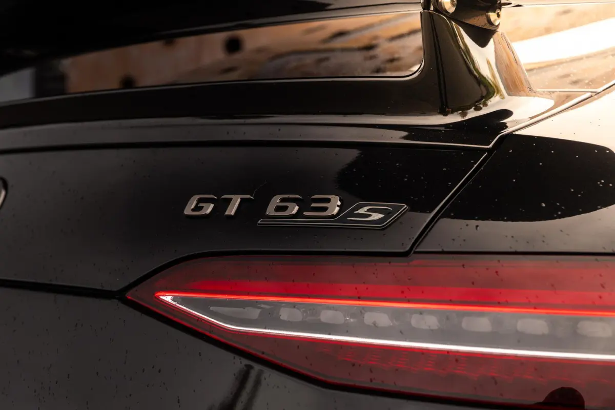 AMG 63 S 4MATIC+ | Aero-Pack | Keramisch | Rear-Entertainment | Night | Panorama | Memory | Soft-Close |