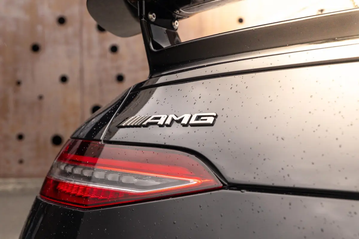 AMG 63 S 4MATIC+ | Aero-Pack | Keramisch | Rear-Entertainment | Night | Panorama | Memory | Soft-Close |