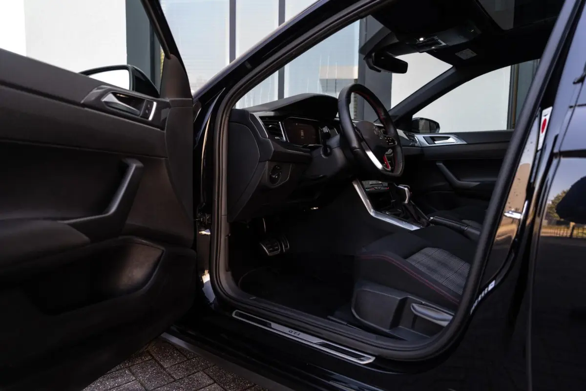 2.0 TSI GTI 207PK PANO / CAMERA / KEYLESS / BEATS / ACC / 18 INCH