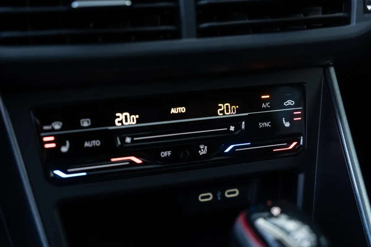 2.0 TSI GTI 207PK PANO / CAMERA / KEYLESS / BEATS / ACC / 18 INCH