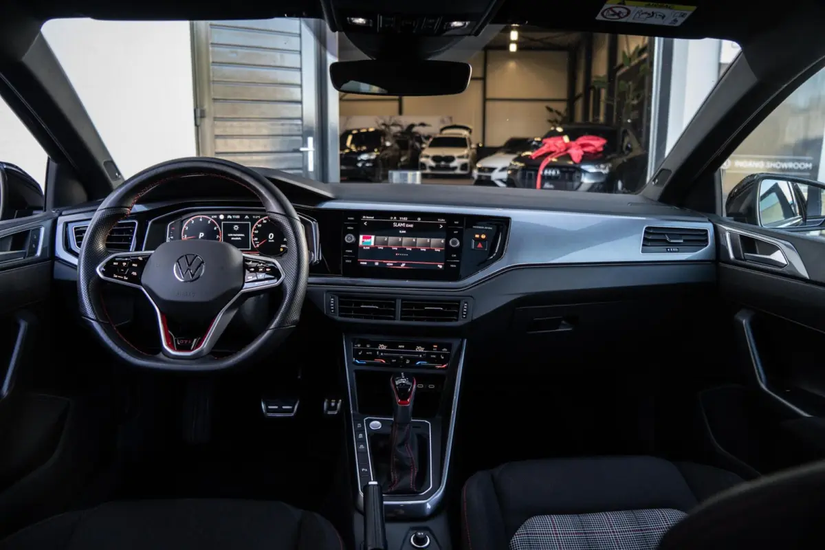 2.0 TSI GTI 207PK PANO / CAMERA / KEYLESS / BEATS / ACC / 18 INCH