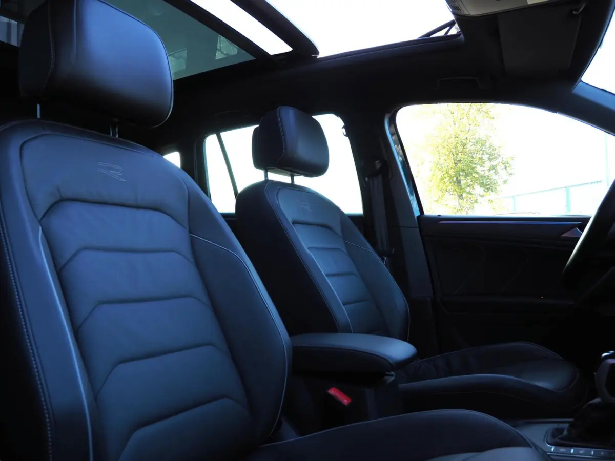 1.4 TSI eHybrid R-Line 245PK | Leder | 360 | Pano | Keyless | Memory | Stoel & Stuurwielverwarming | Trekhaak | Adaptive | Digital Dash | Lane Assist | Matrix IQ Led | Carplay | Navi | Ambie