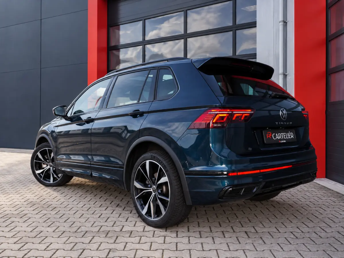 1.4 TSI eHybrid R-Line 245PK | Leder | 360 | Pano | Keyless | Memory | Stoel & Stuurwielverwarming | Trekhaak | Adaptive | Digital Dash | Lane Assist | Matrix IQ Led | Carplay | Navi | Ambie