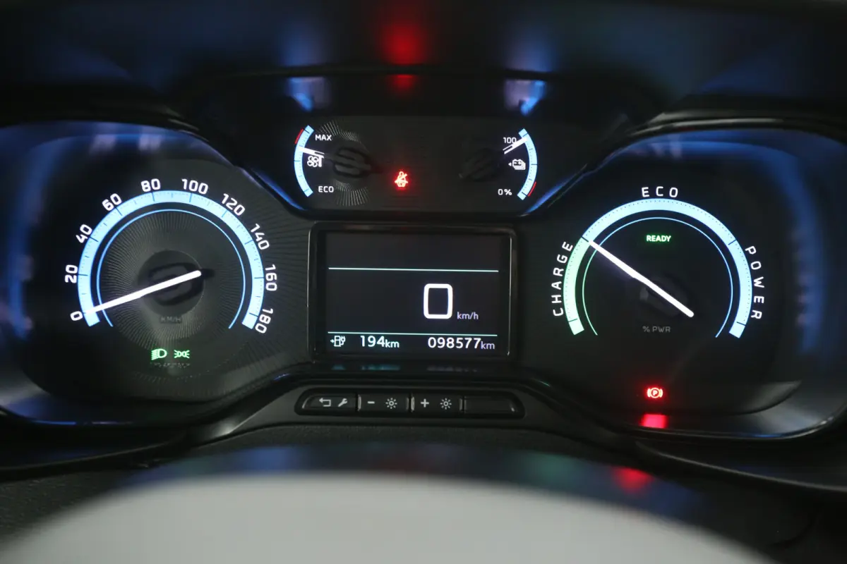 136PK 50 kWh | Snelladen | SOH 90% | 3 Zits | Clima | Camera | Carplay | Trekhaak | Parkeersens.