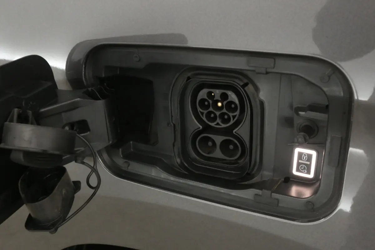 136PK 50 kWh | Snelladen | SOH 90% | 3 Zits | Clima | Camera | Carplay | Trekhaak | Parkeersens.
