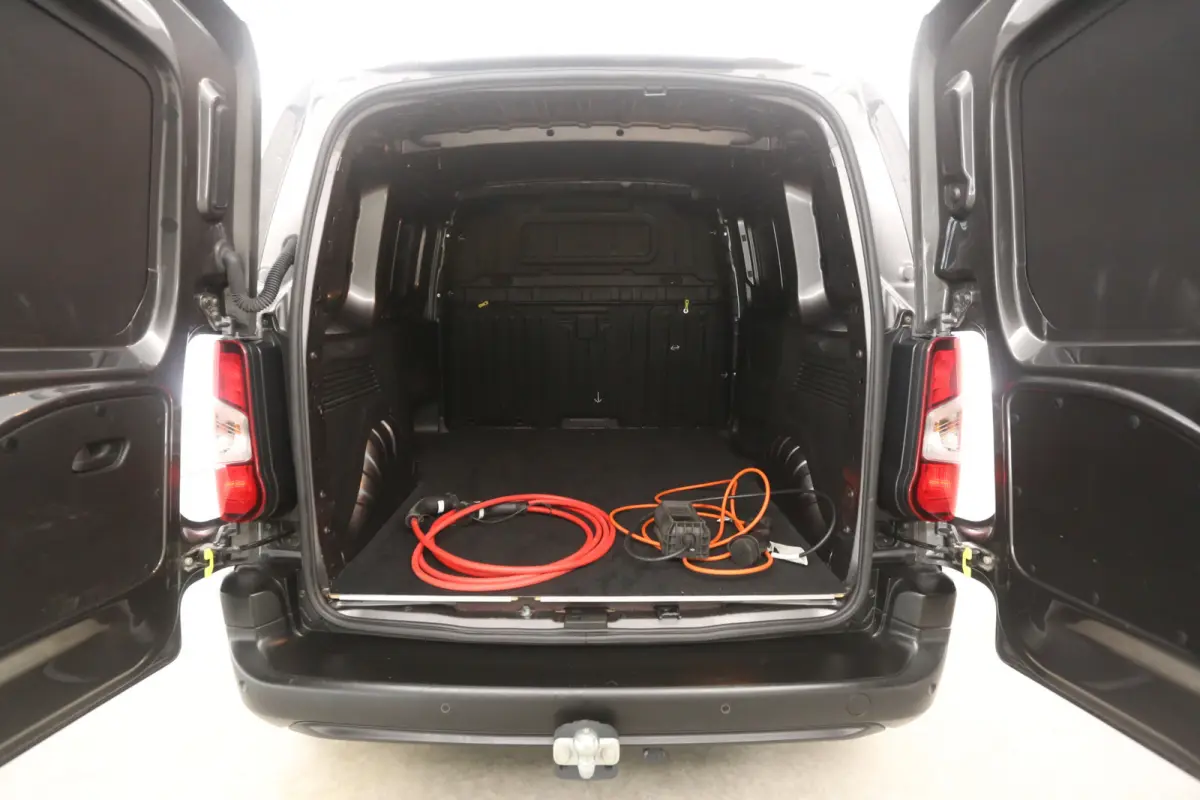 136PK 50 kWh | Snelladen | SOH 90% | 3 Zits | Clima | Camera | Carplay | Trekhaak | Parkeersens.
