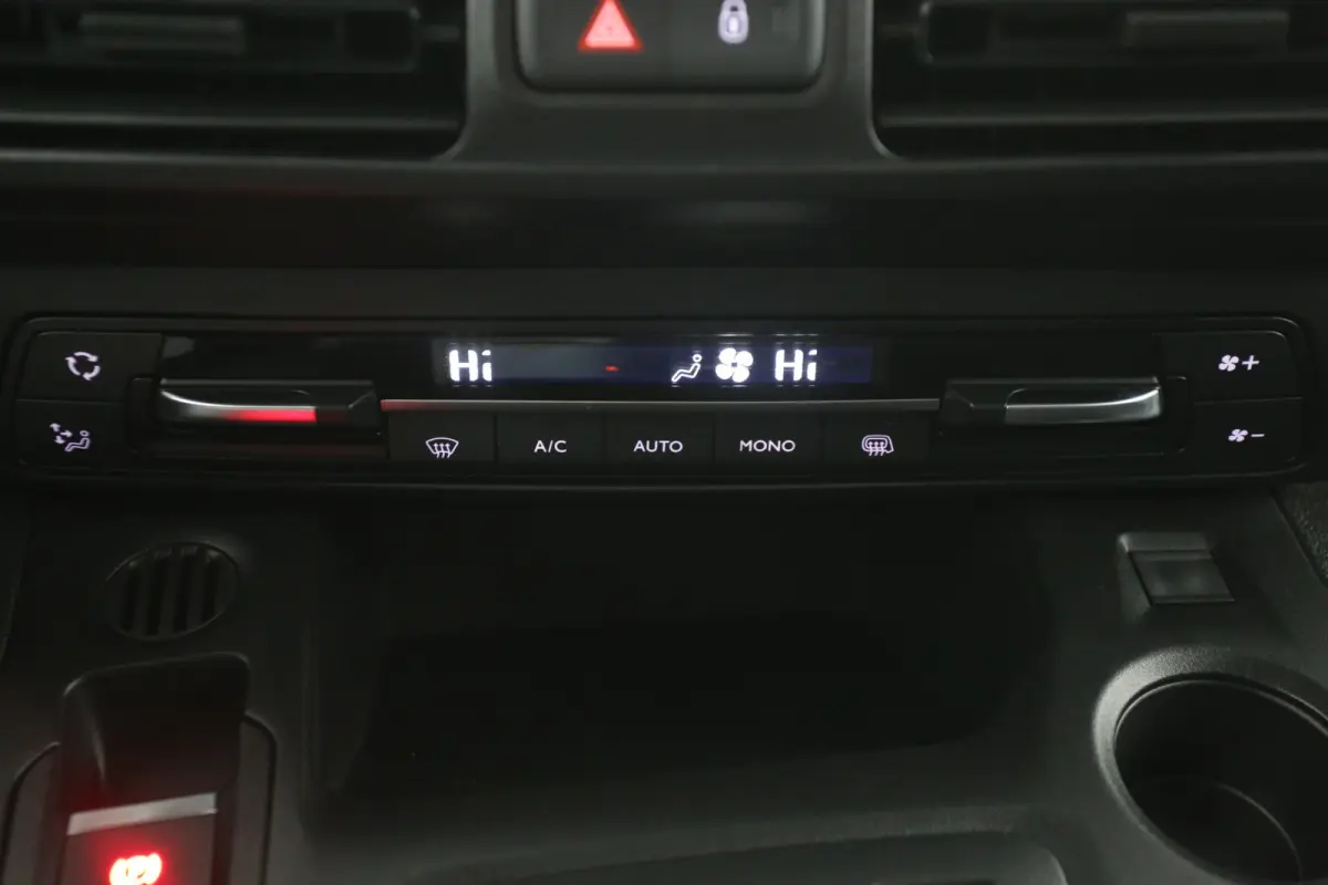 136PK 50 kWh | Snelladen | SOH 90% | 3 Zits | Clima | Camera | Carplay | Trekhaak | Parkeersens.