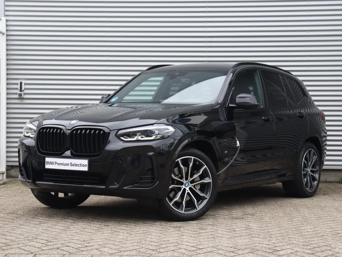 xDrive30e | High Executive | M Sportpakket | Head-Up | Elektr. Stoelen | Hi-Fi | Parking Pack | Comfort Access | 20'' LMV