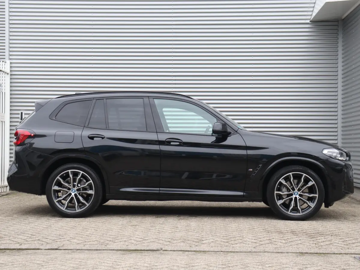 xDrive30e | High Executive | M Sportpakket | Head-Up | Elektr. Stoelen | Hi-Fi | Parking Pack | Comfort Access | 20'' LMV