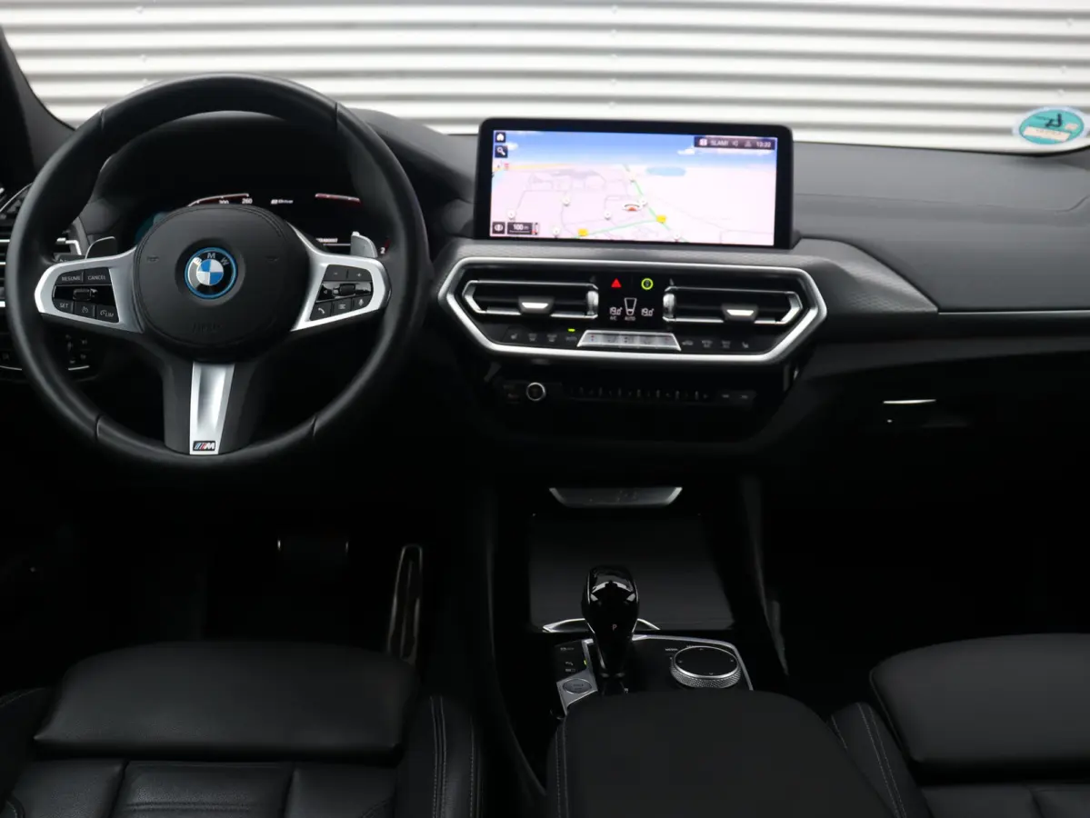 xDrive30e | High Executive | M Sportpakket | Head-Up | Elektr. Stoelen | Hi-Fi | Parking Pack | Comfort Access | 20'' LMV