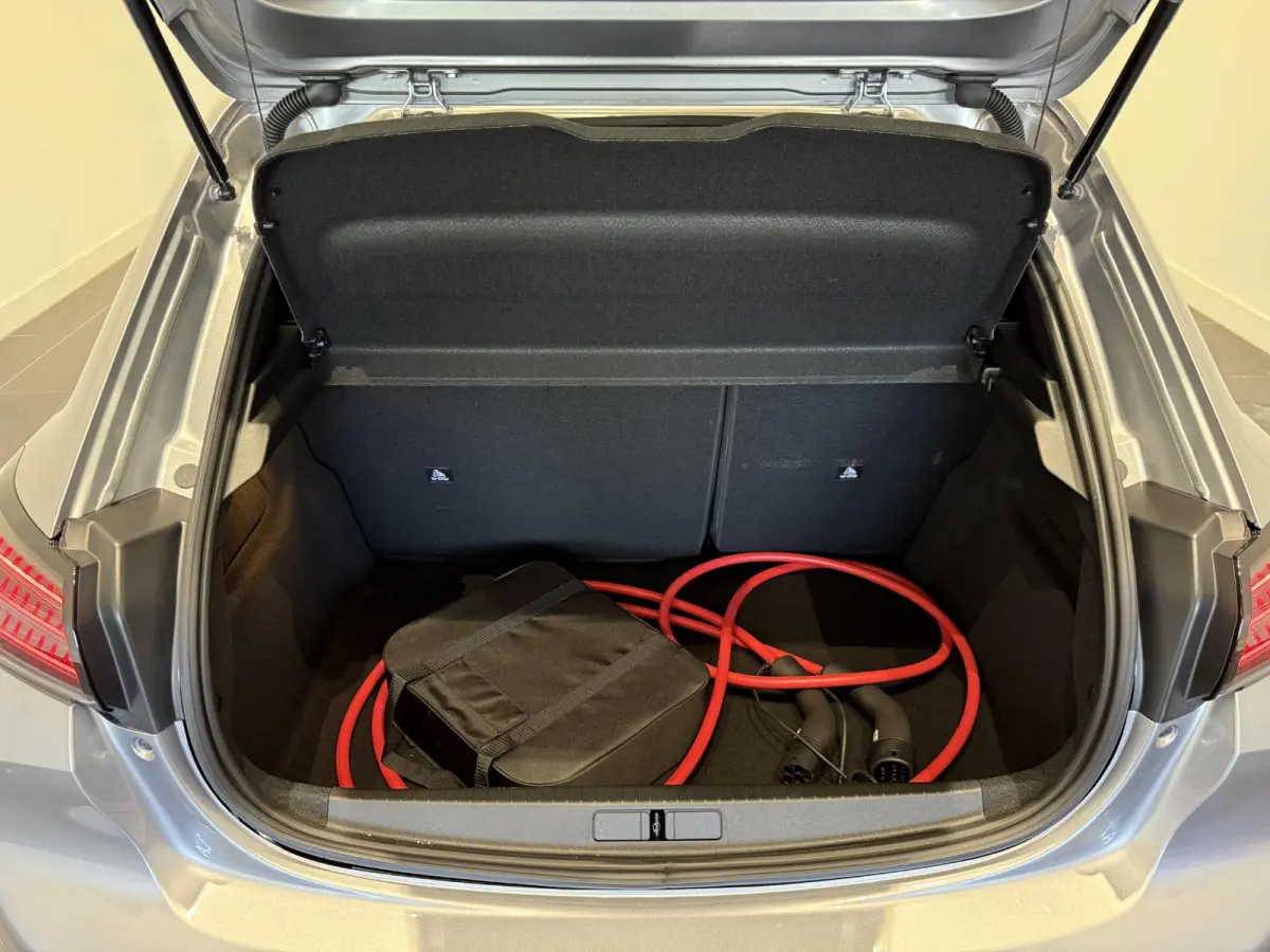 GT Stoelmassage l Stoelverwarming | Massage l Apple carplay & Android auto l Bel voor actuele KM-stand l SOH 96%