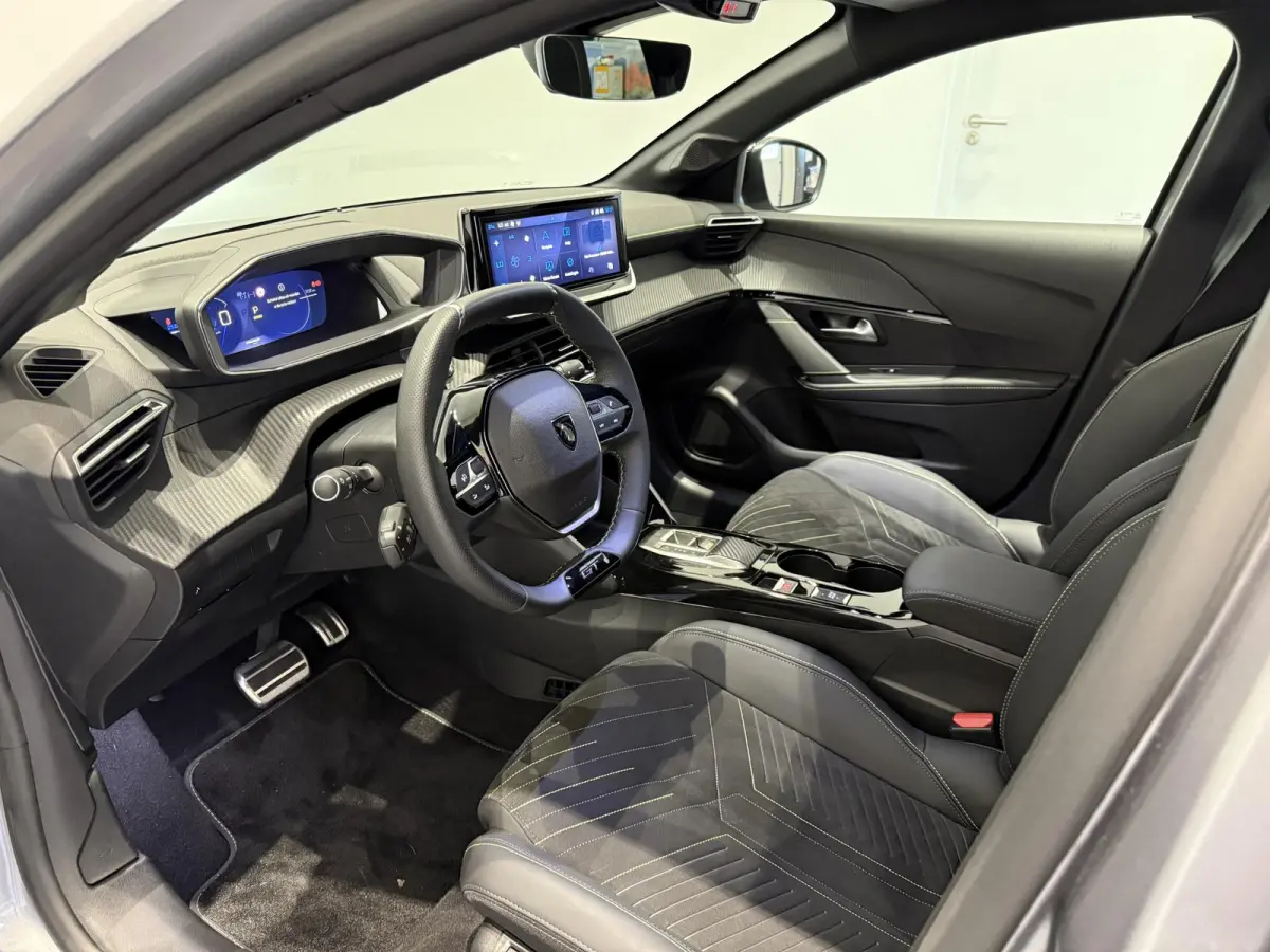 GT Stoelmassage l Stoelverwarming | Massage l Apple carplay & Android auto l Bel voor actuele KM-stand l SOH 96%