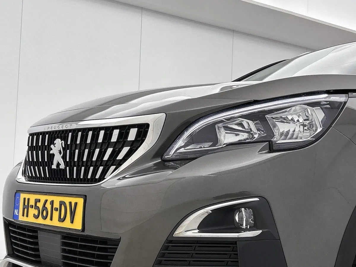 1.2 130pk Allure | Trekhaak | Elektrische Achterklep | Navigatie | Climate Control | Cruise Control | Achteruitrijcamera | 19"LMV | Apple Carplay/Android Auto |