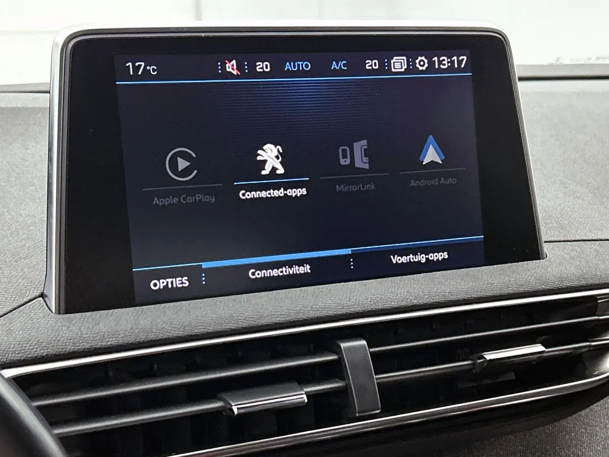 1.2 130pk Allure | Trekhaak | Elektrische Achterklep | Navigatie | Climate Control | Cruise Control | Achteruitrijcamera | 19"LMV | Apple Carplay/Android Auto |
