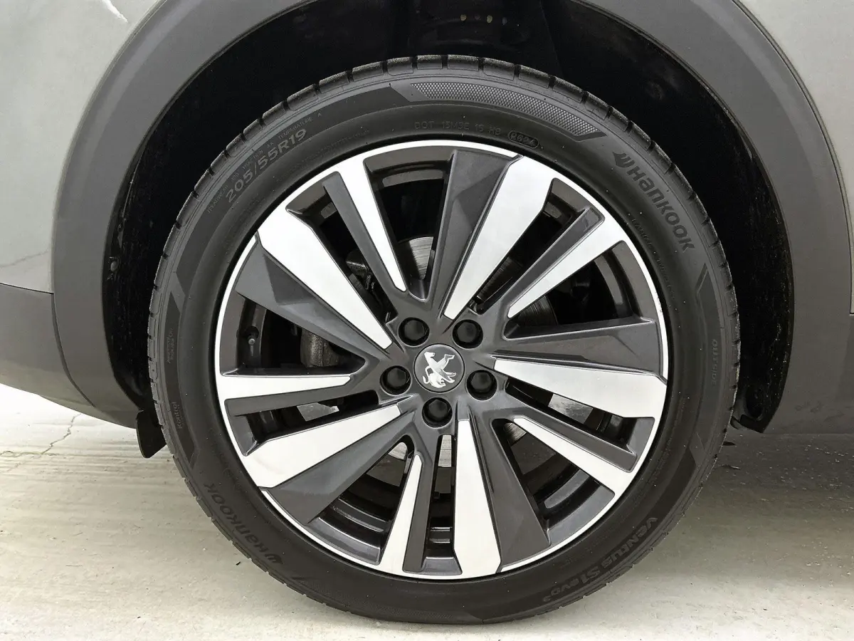 1.2 130pk Allure | Trekhaak | Elektrische Achterklep | Navigatie | Climate Control | Cruise Control | Achteruitrijcamera | 19"LMV | Apple Carplay/Android Auto |
