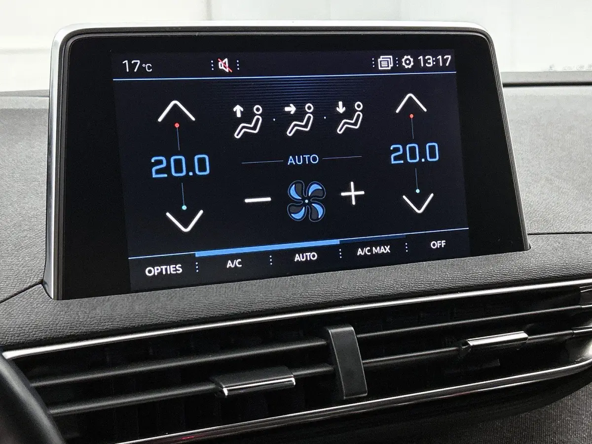 1.2 130pk Allure | Trekhaak | Elektrische Achterklep | Navigatie | Climate Control | Cruise Control | Achteruitrijcamera | 19"LMV | Apple Carplay/Android Auto |