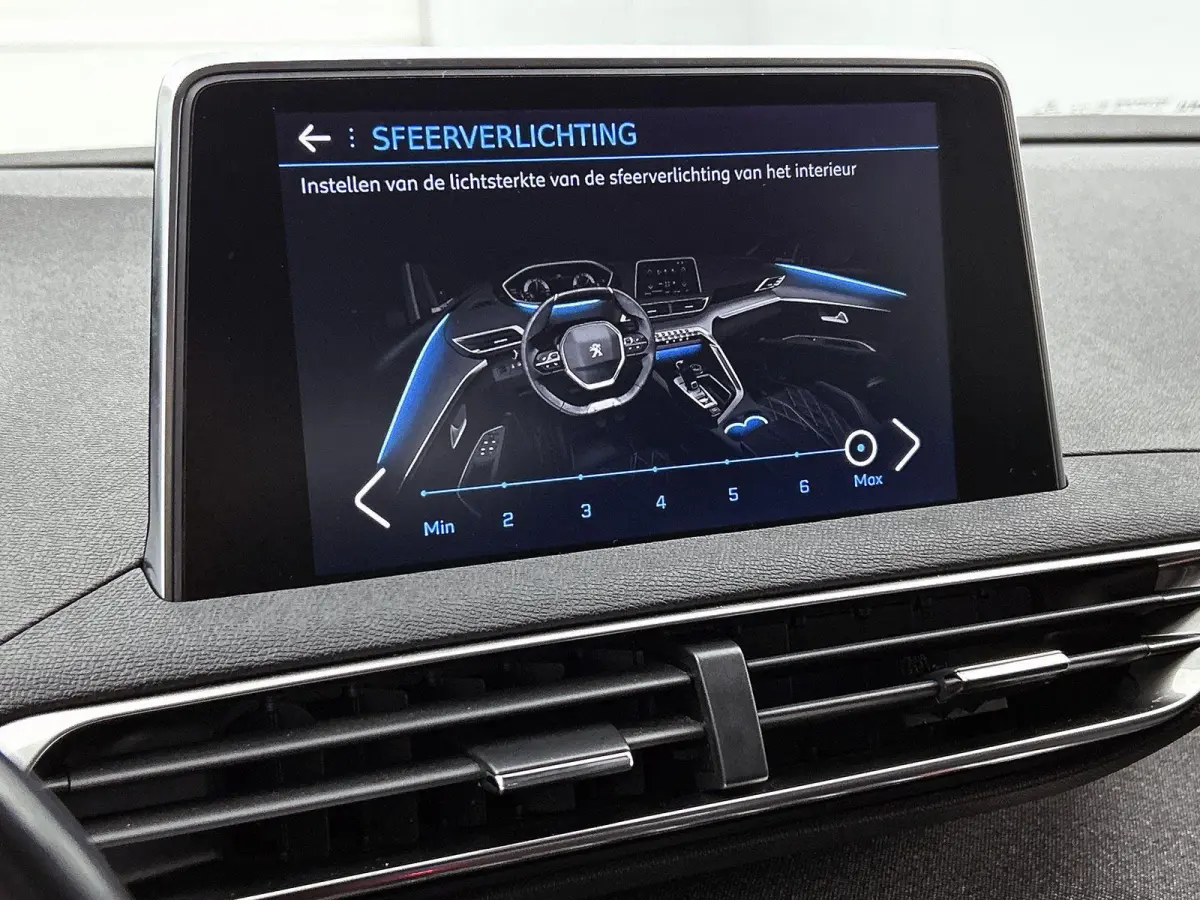 1.2 130pk Allure | Trekhaak | Elektrische Achterklep | Navigatie | Climate Control | Cruise Control | Achteruitrijcamera | 19"LMV | Apple Carplay/Android Auto |