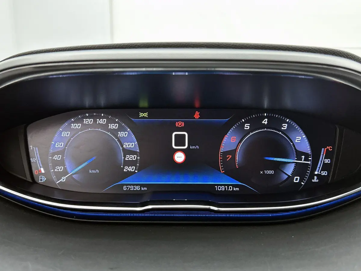 1.2 130pk Allure | Trekhaak | Elektrische Achterklep | Navigatie | Climate Control | Cruise Control | Achteruitrijcamera | 19"LMV | Apple Carplay/Android Auto |
