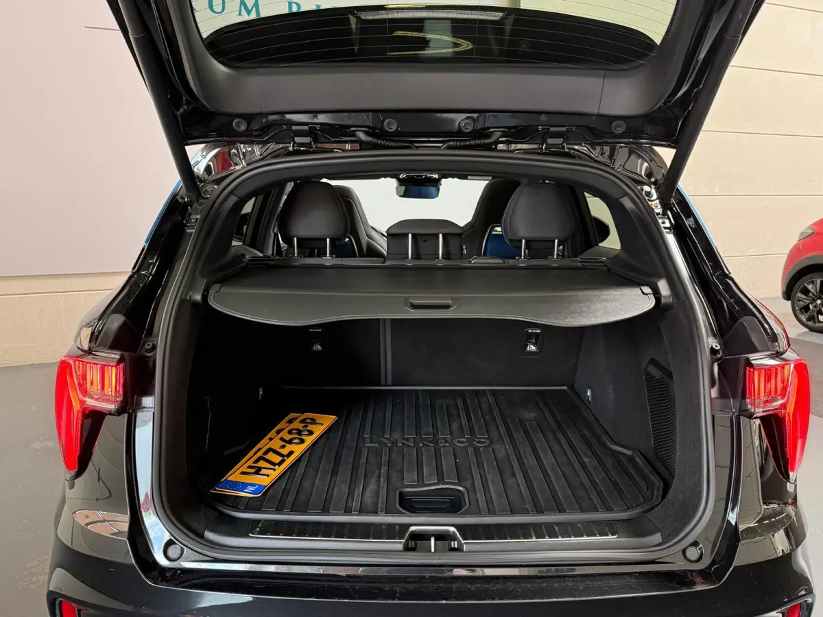 1.5 PHEV 261 PK Zwarte Hemel, Pano, Navi, Camera