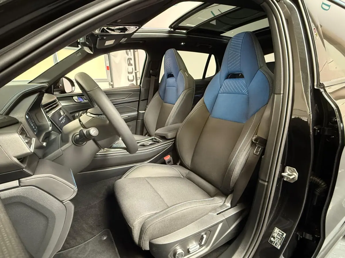 1.5 PHEV 261 PK Zwarte Hemel, Pano, Navi, Camera