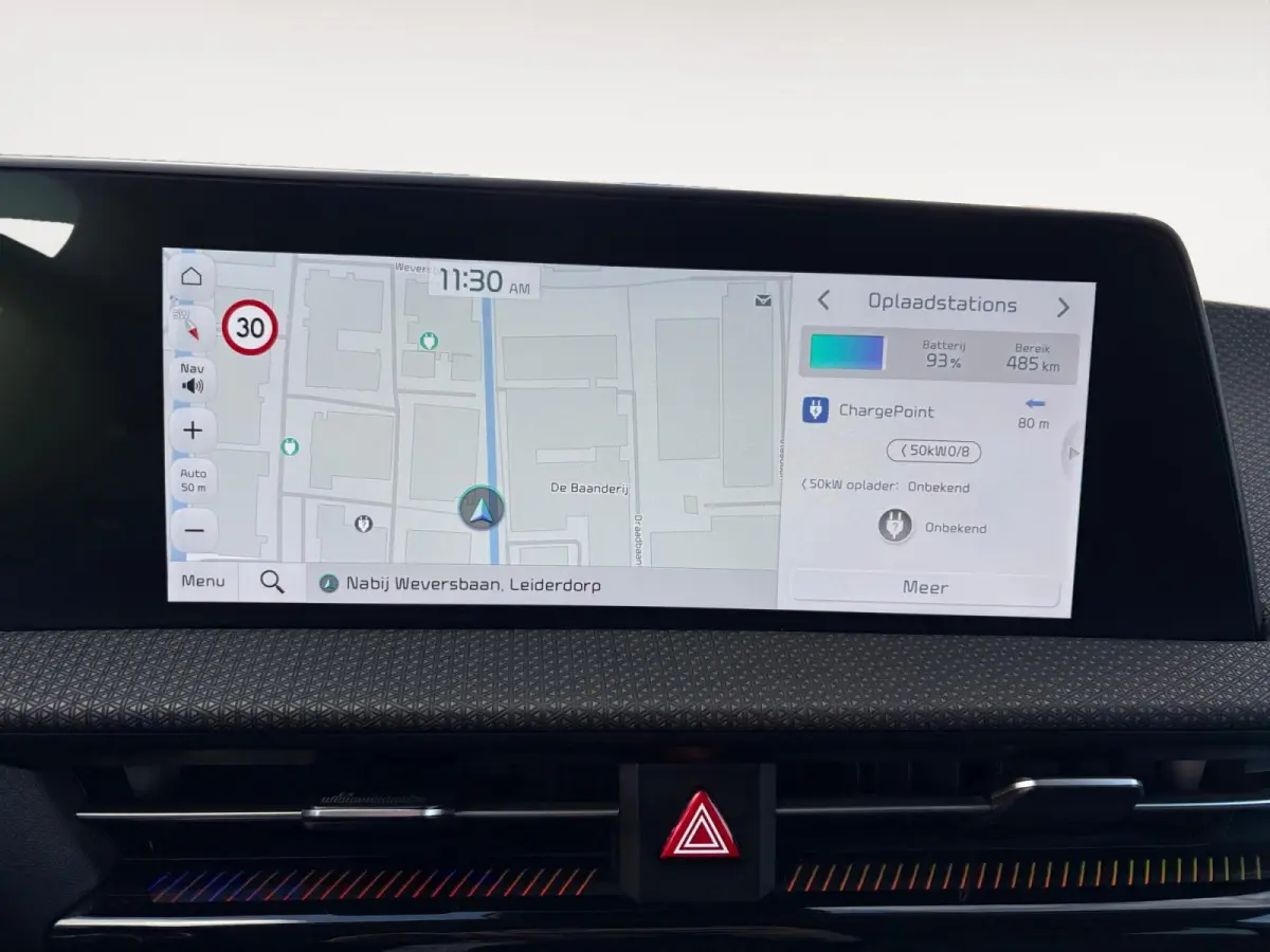 Plus AWD 77.4 kWh | 100% SOH | Camera | Adaptieve Cruise Control | Elektrische achterklep | Stoelverwarming + ventilatie | Apple Carplay/Android Auto | Lichtmetalen Velgen |