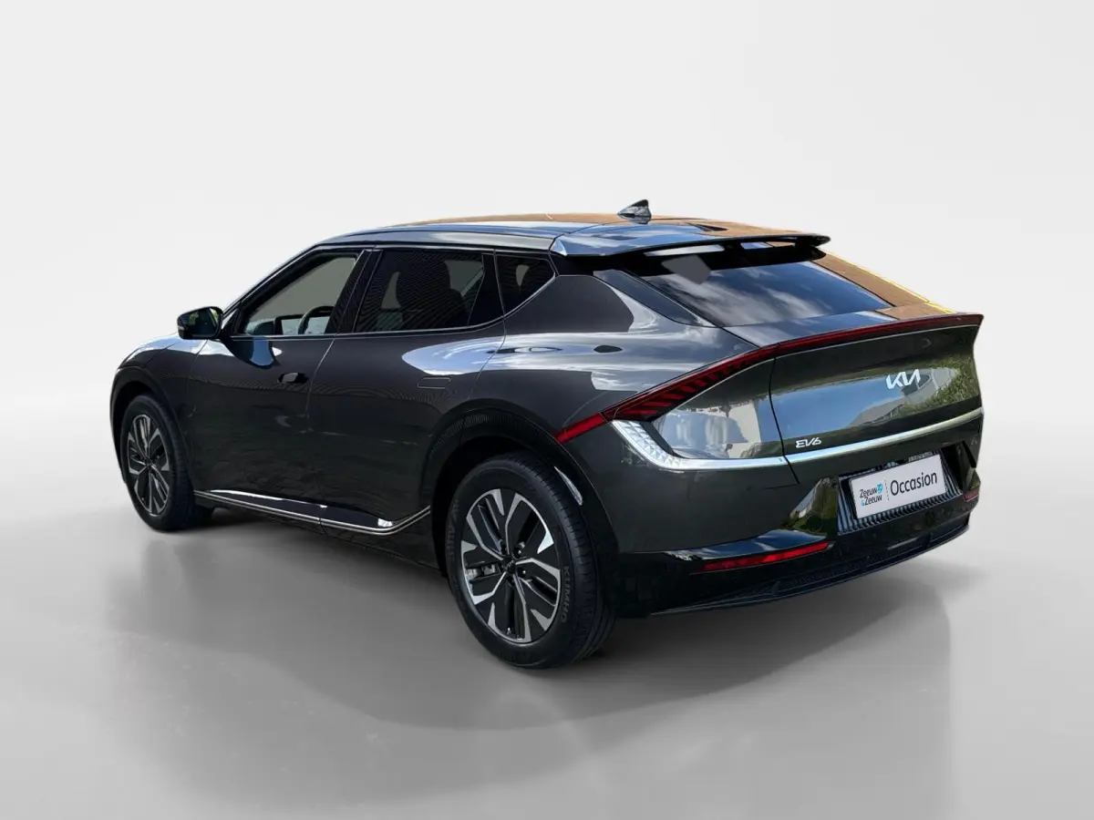 Plus AWD 77.4 kWh | 100% SOH | Camera | Adaptieve Cruise Control | Elektrische achterklep | Stoelverwarming + ventilatie | Apple Carplay/Android Auto | Lichtmetalen Velgen |