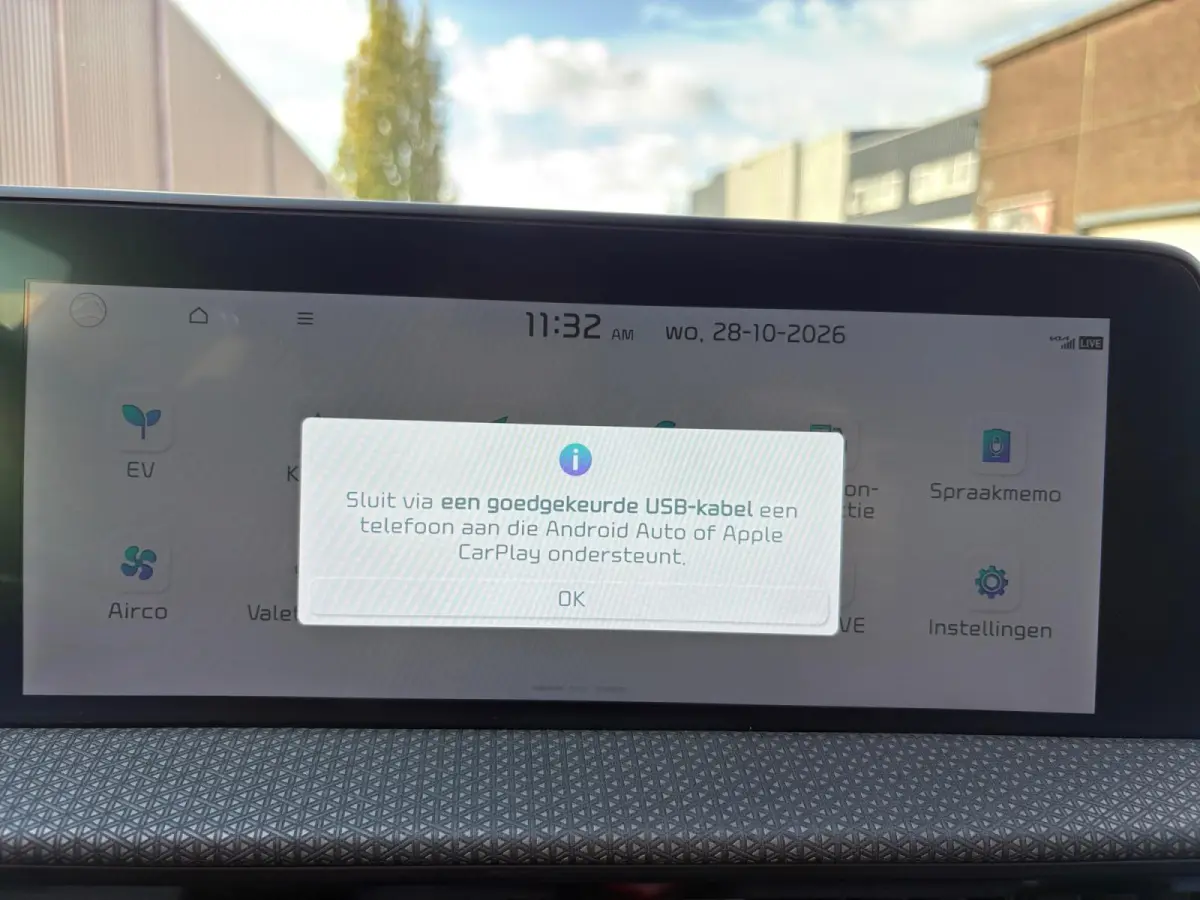 Plus AWD 77.4 kWh | 100% SOH | Camera | Adaptieve Cruise Control | Elektrische achterklep | Stoelverwarming + ventilatie | Apple Carplay/Android Auto | Lichtmetalen Velgen |