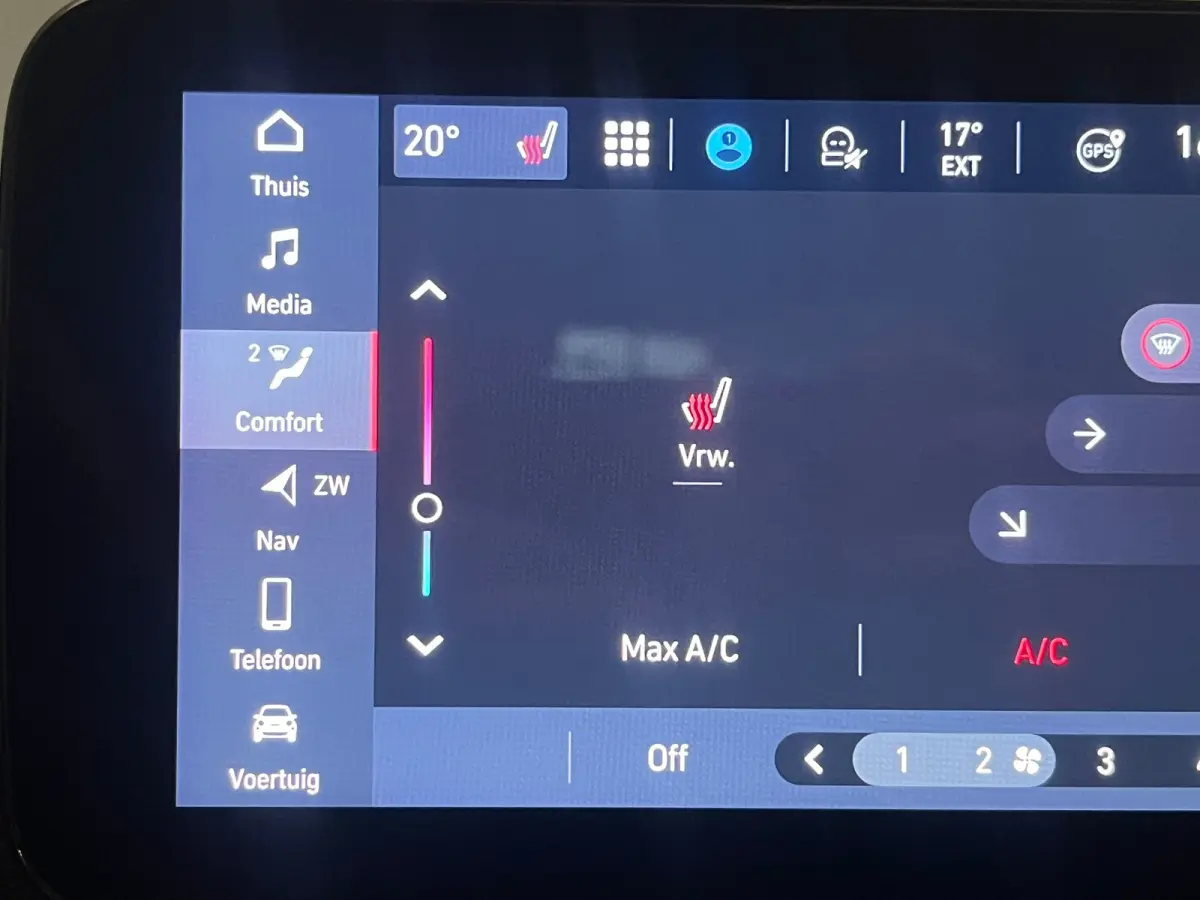 La Prima 42 kWh 3+1 Panorama Dak | Adaptieve Cruise | Parkeersensoren Voor + Achter | Camera | 17" Lichtmetaal | Achteruitrijcamera | Airco (automatisch) | Apple Carplay/Android Auto|telefoo