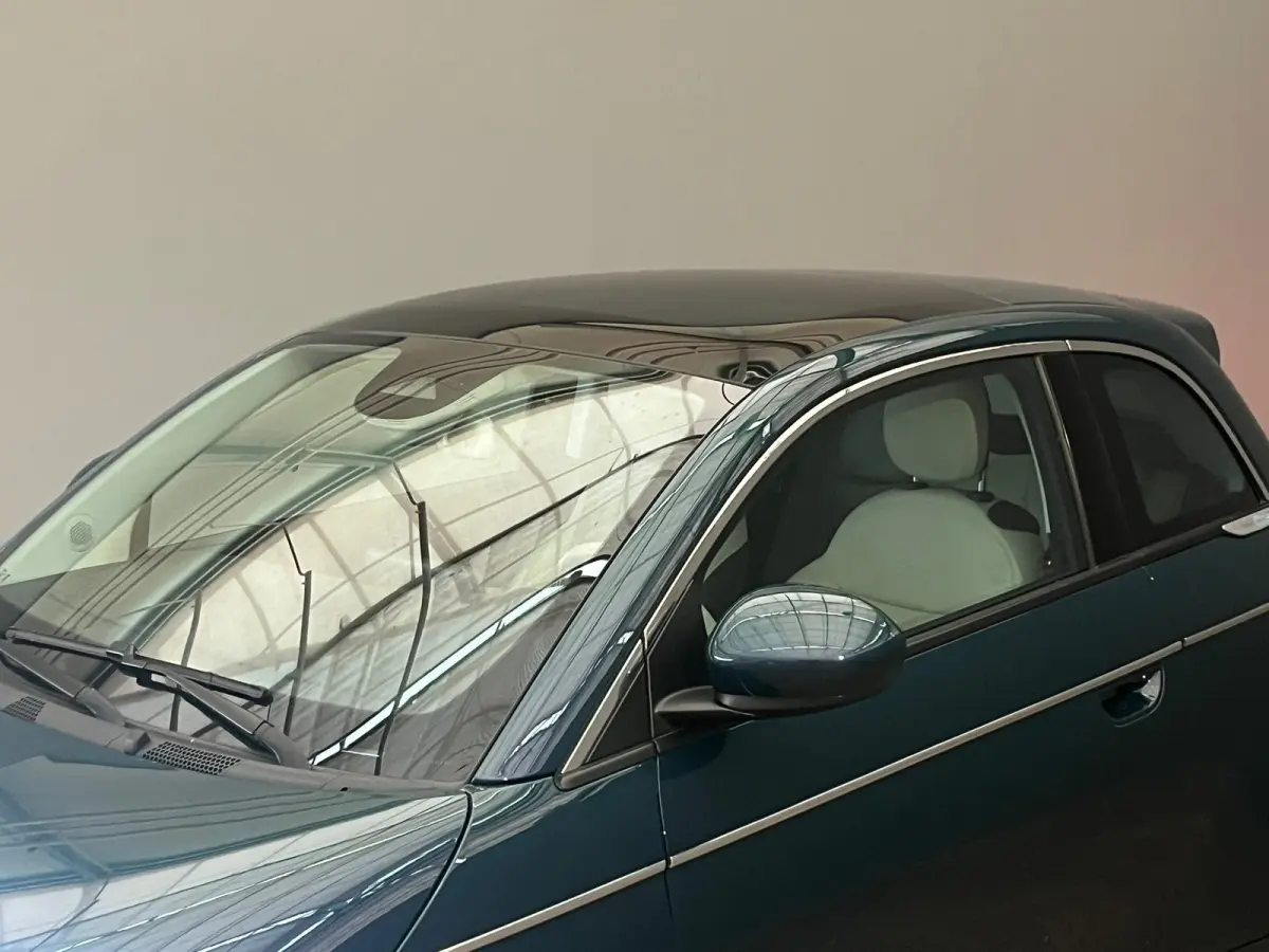 La Prima 42 kWh 3+1 Panorama Dak | Adaptieve Cruise | Parkeersensoren Voor + Achter | Camera | 17" Lichtmetaal | Achteruitrijcamera | Airco (automatisch) | Apple Carplay/Android Auto|telefoo