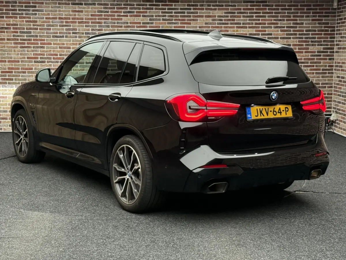 xDrive30e High Executive | Pano | Hud | Laser |
