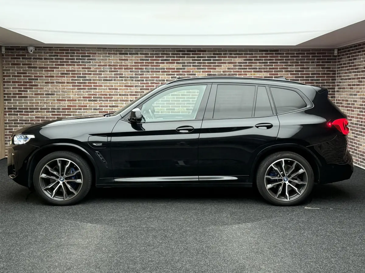 xDrive30e High Executive | Pano | Hud | Laser |