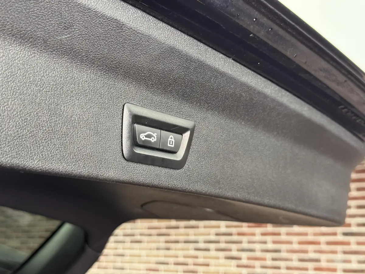 xDrive30e High Executive | Pano | Hud | Laser |