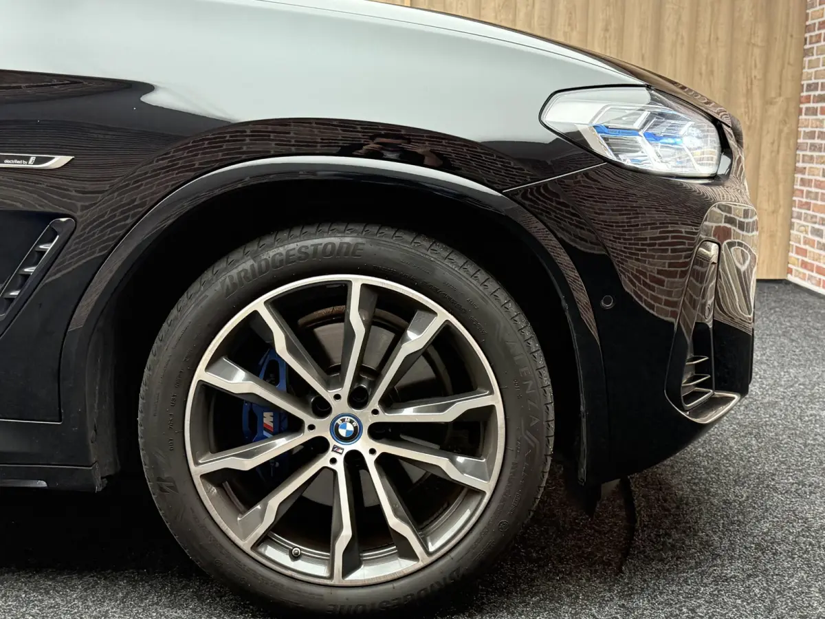 xDrive30e High Executive | Pano | Hud | Laser |
