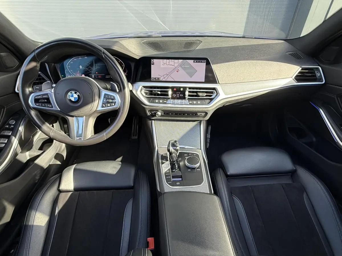 330i M-Sport|PANO|HuD|Hifi|19''|Camera