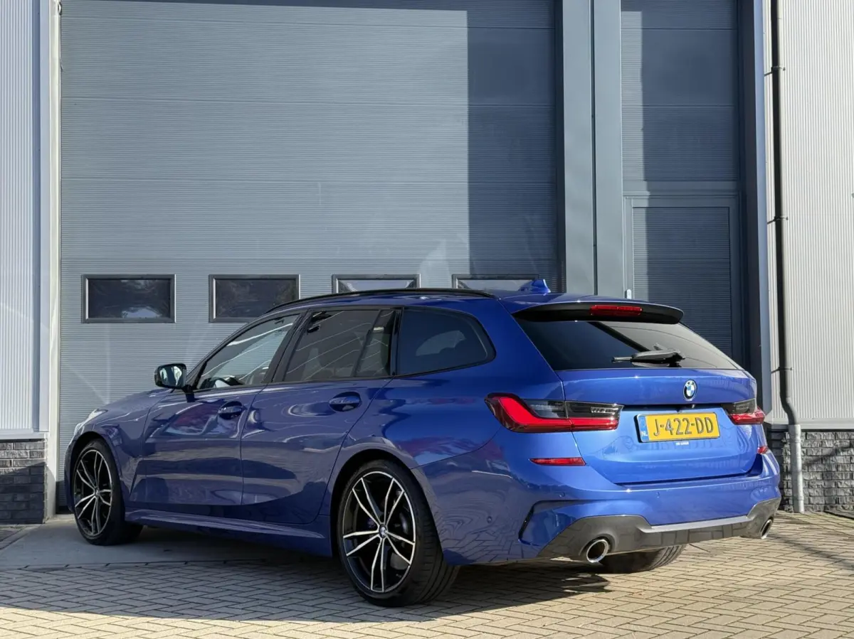 330i M-Sport|PANO|HuD|Hifi|19''|Camera