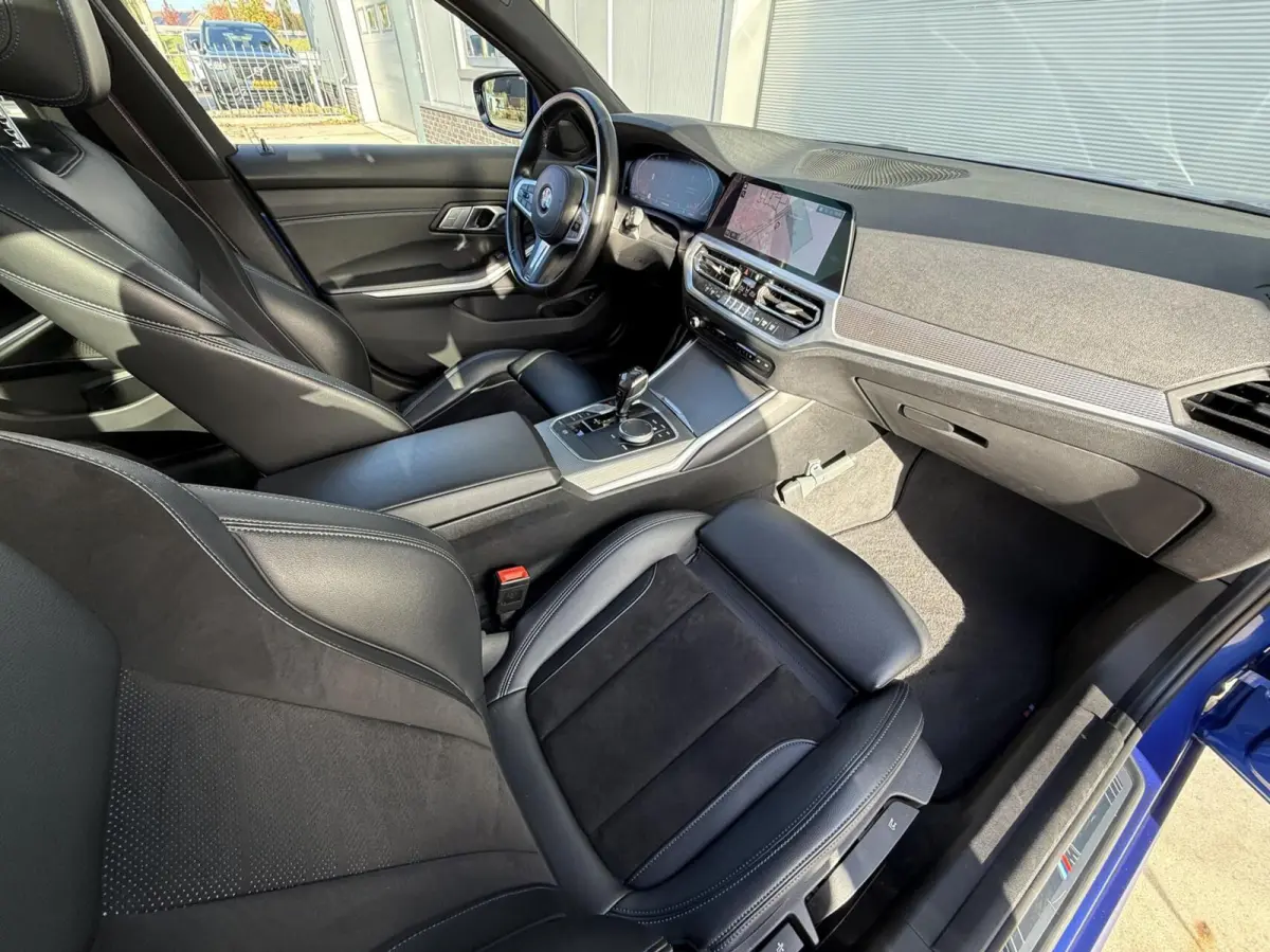 330i M-Sport|PANO|HuD|Hifi|19''|Camera